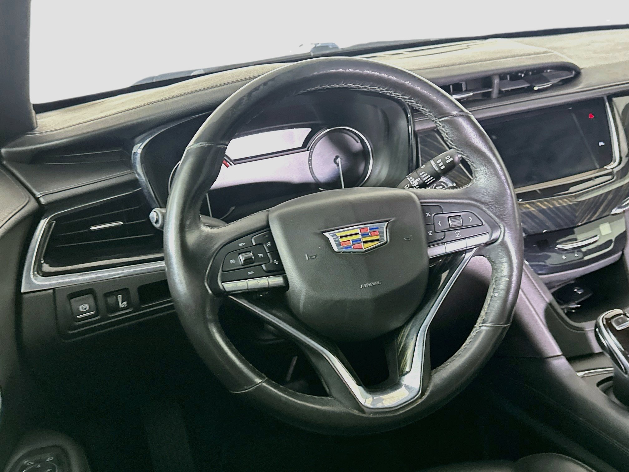 Used 2020 Cadillac XT6 Premium Luxury FWD image 18