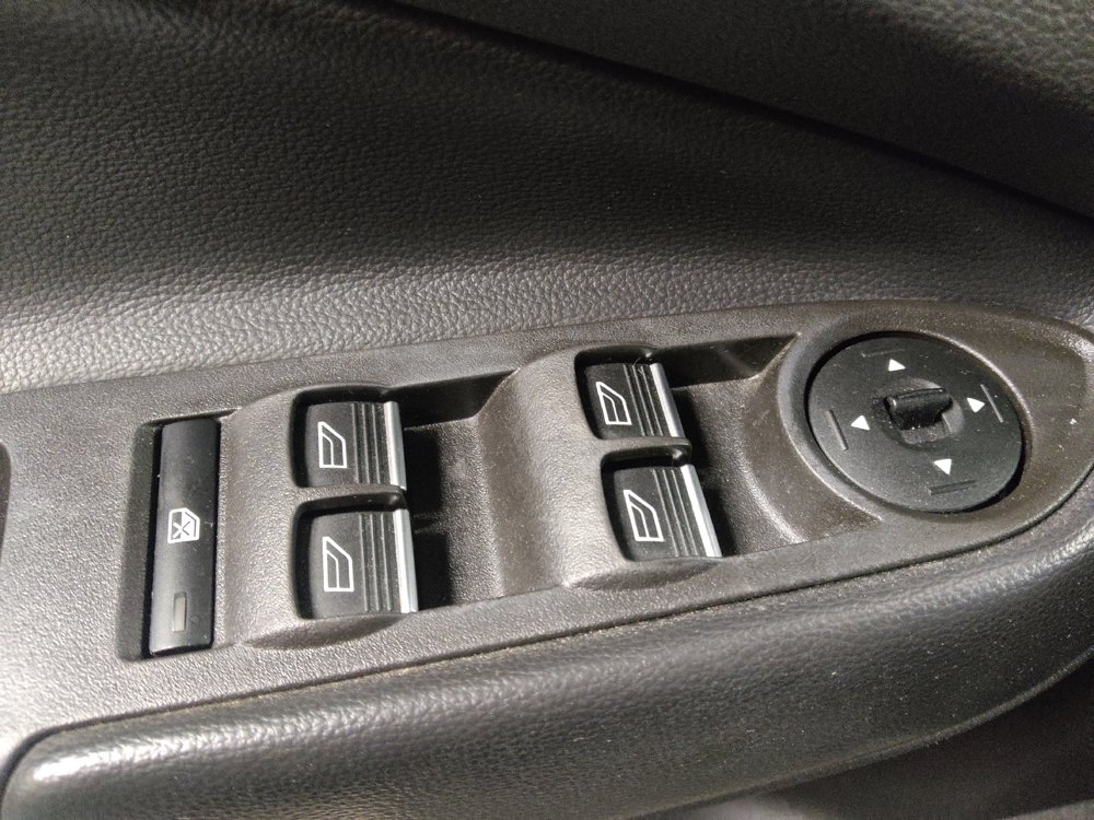 Used 2019 Ford Escape SE FWD image 27