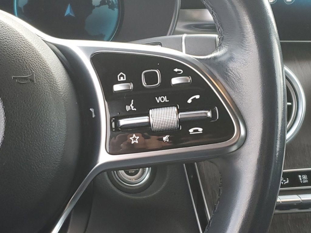 Used 2022 Mercedes-Benz GLC 300 4MATIC image 17