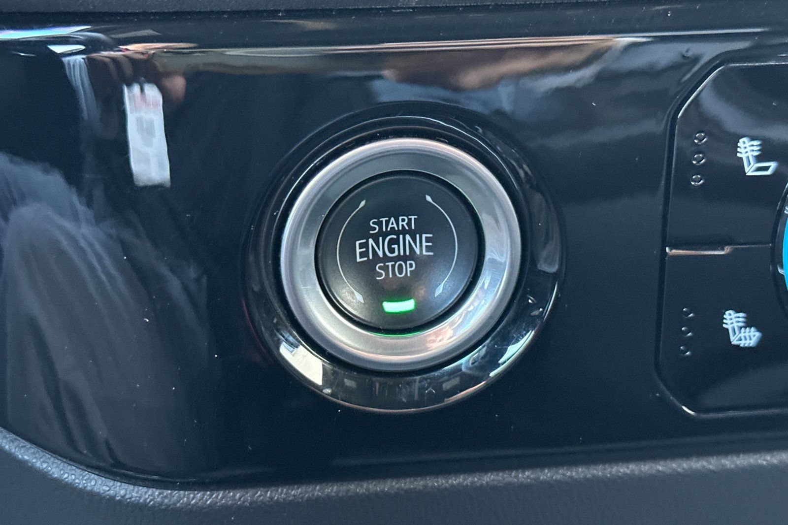 Certified 2024 GMC Sierra 1500 Elevation RWD image 29