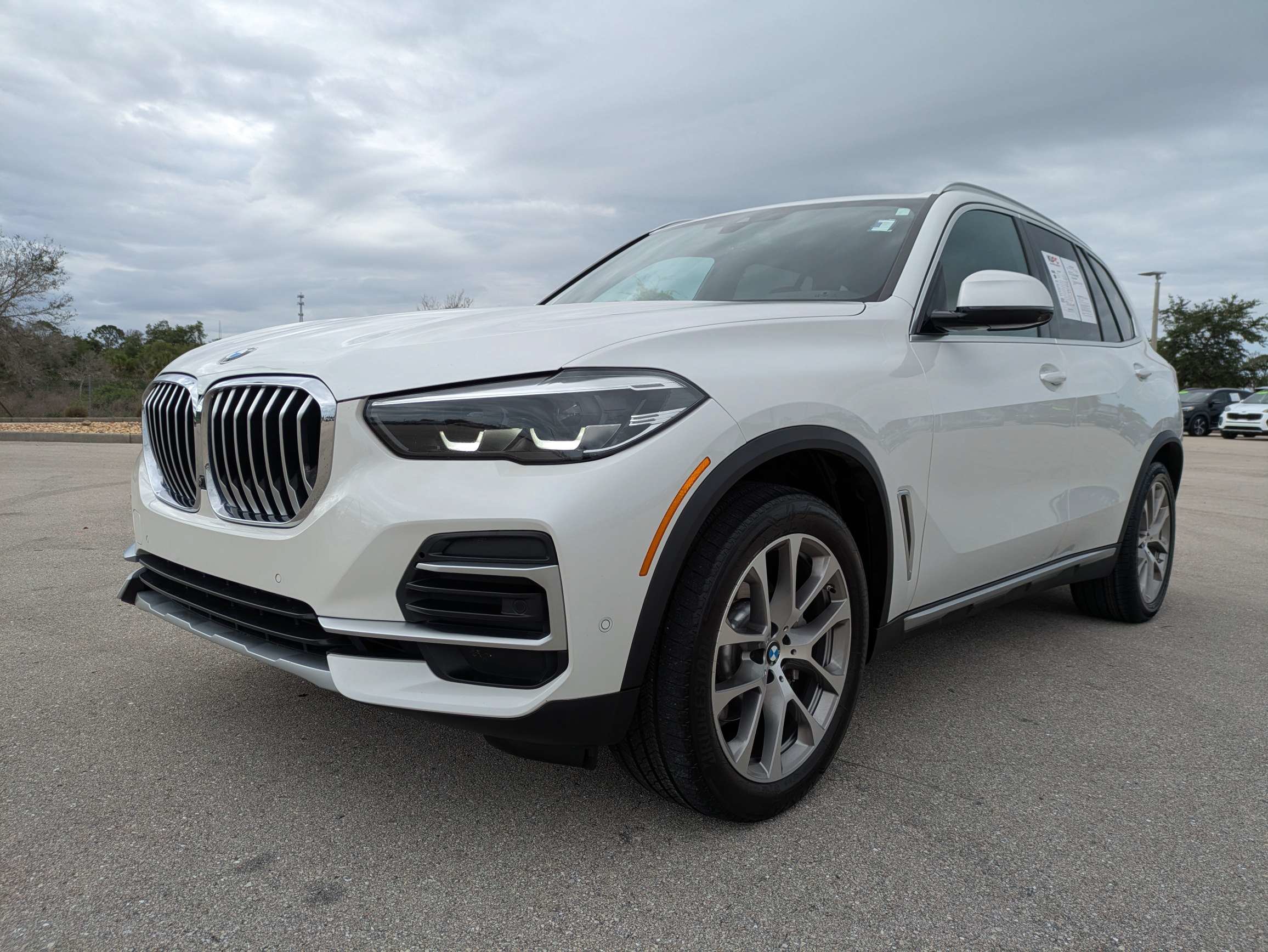 Used 2023 BMW X5 xDrive40i w/ Premium Package AWD/4WD image 9