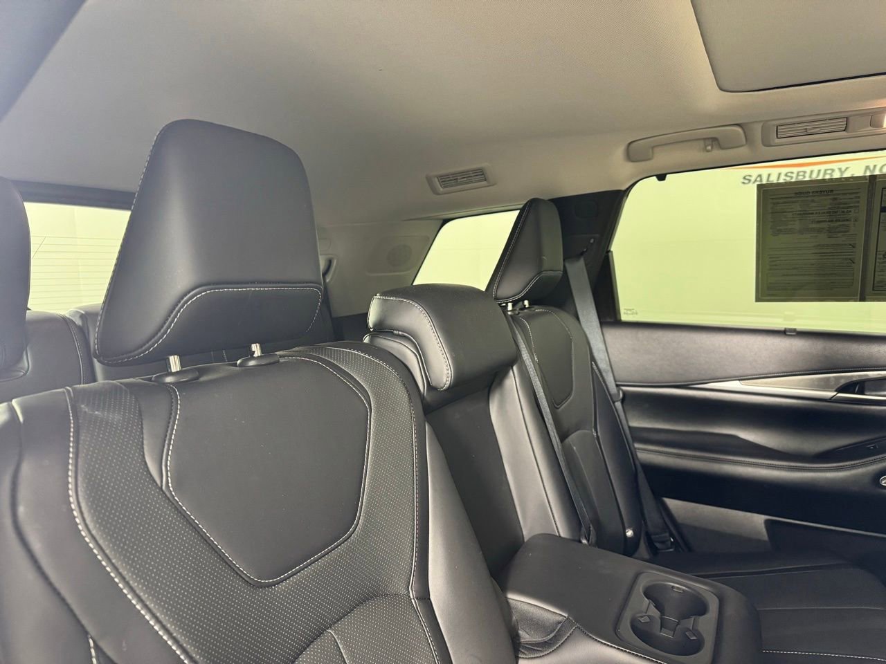 Used 2023 INFINITI QX60 Luxe w/ Performance Audio Package image 31