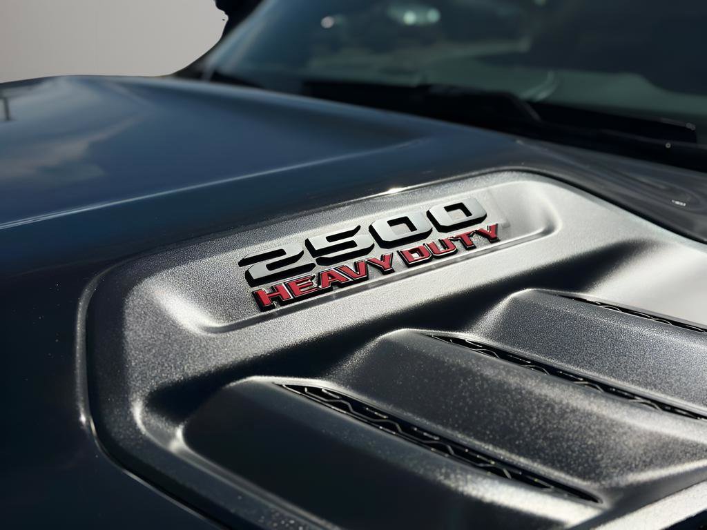 Used 2026 RAM 2500 Laramie AWD/4WD image 11