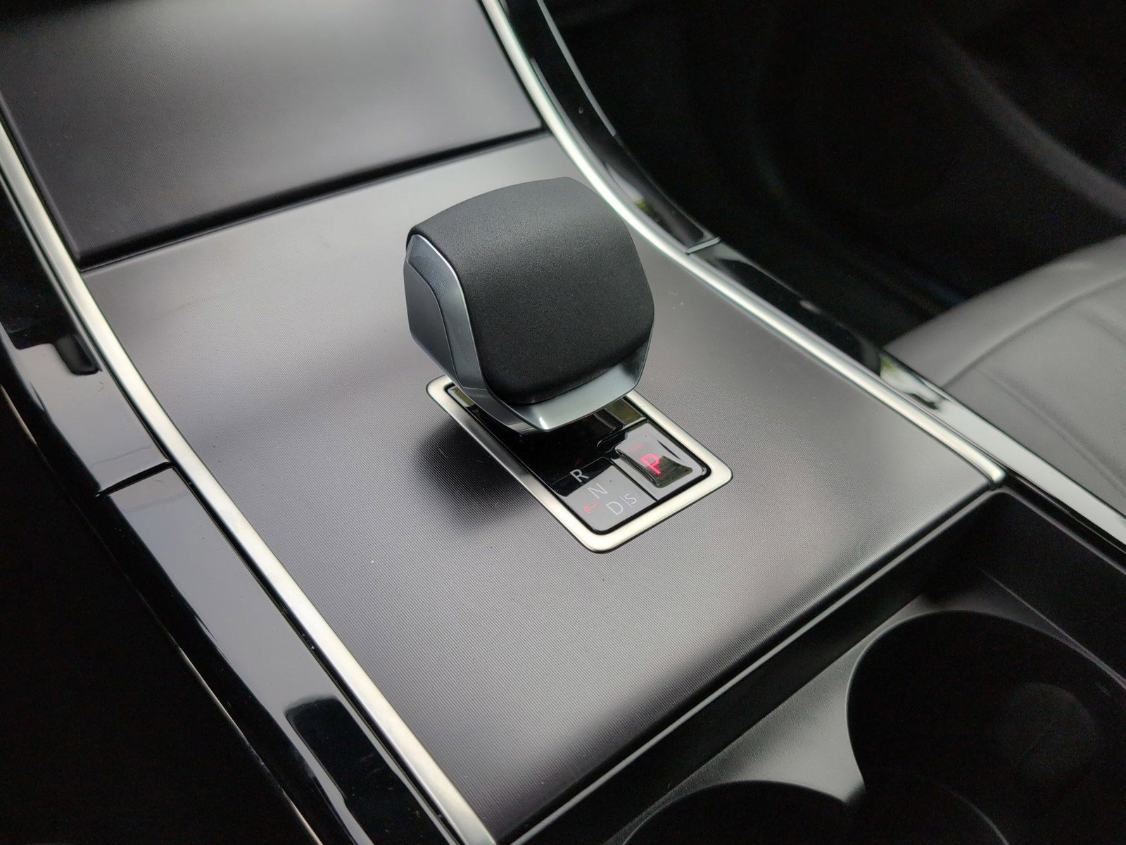 New 2026 Land Rover Range Rover Evoque Dynamic SE AWD/4WD image 19