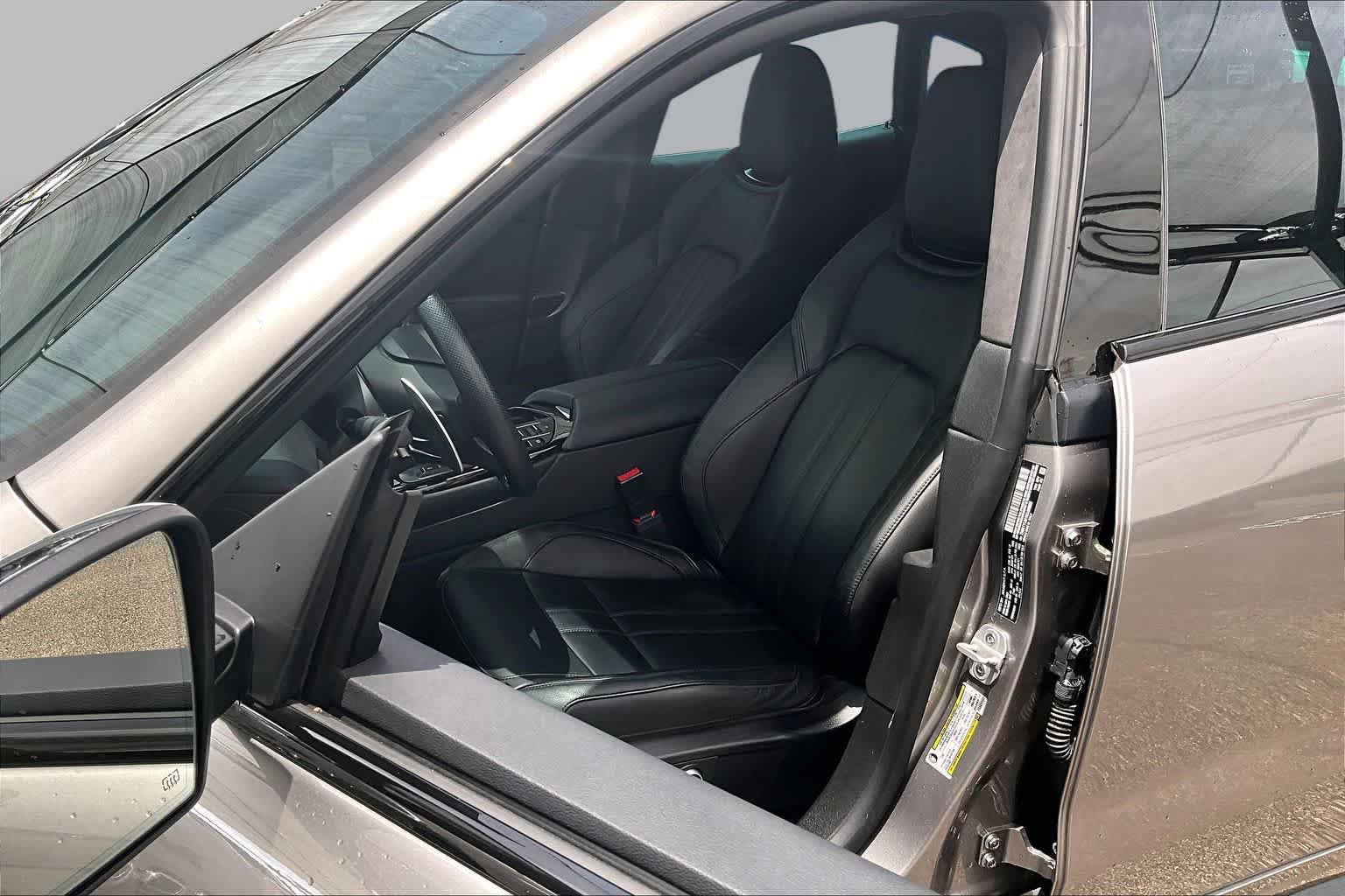 Used 2022 Maserati Levante Modena AWD/4WD image 8
