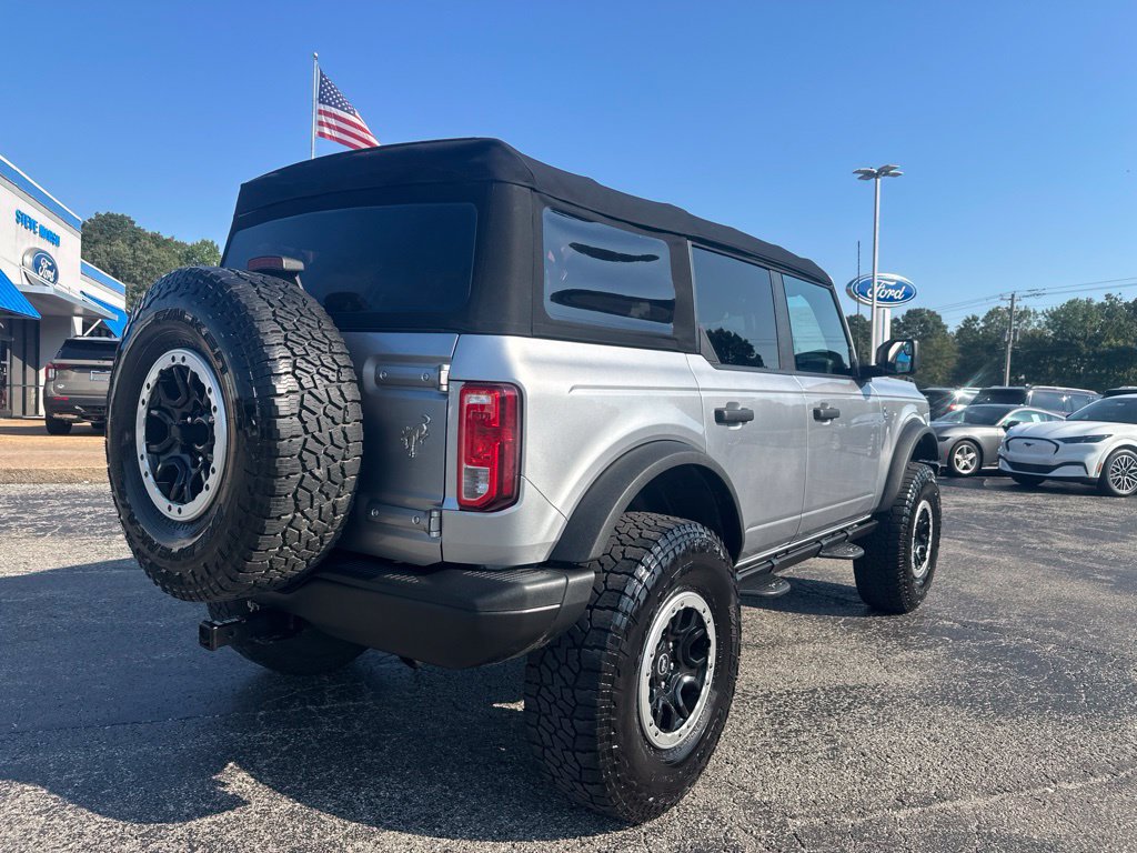 Used 2022 Ford Bronco Black Diamond AWD/4WD image 3