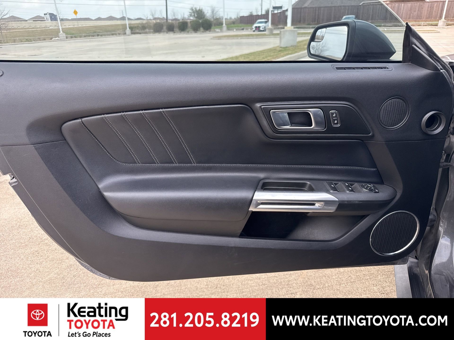 Used 2020 Ford Mustang Premium image 9