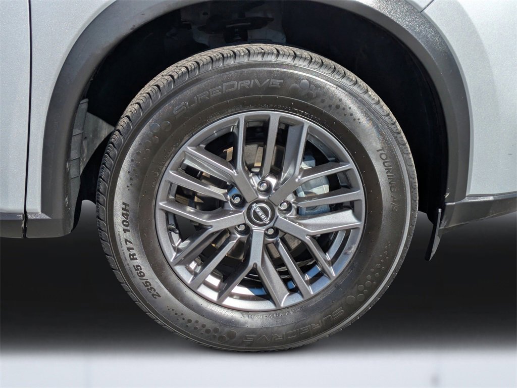 Used 2024 Nissan Rogue S image 52