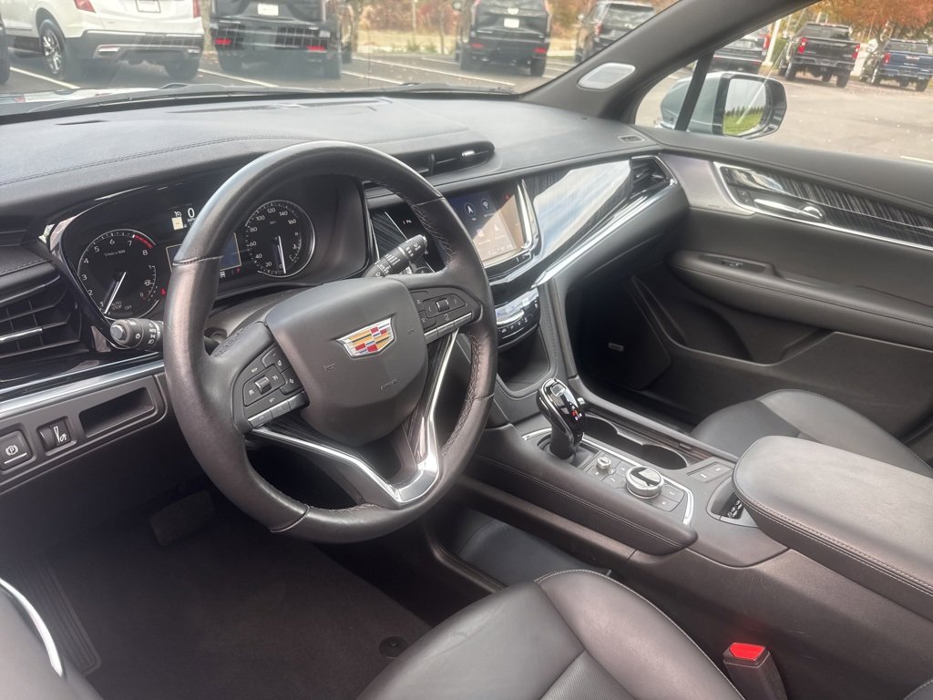Certified 2025 Cadillac XT6 Premium Luxury image 24