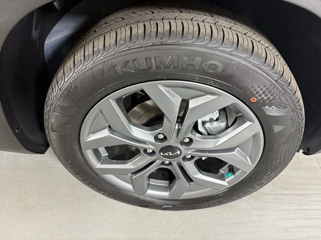 New 2026 Kia Seltos LX image 11