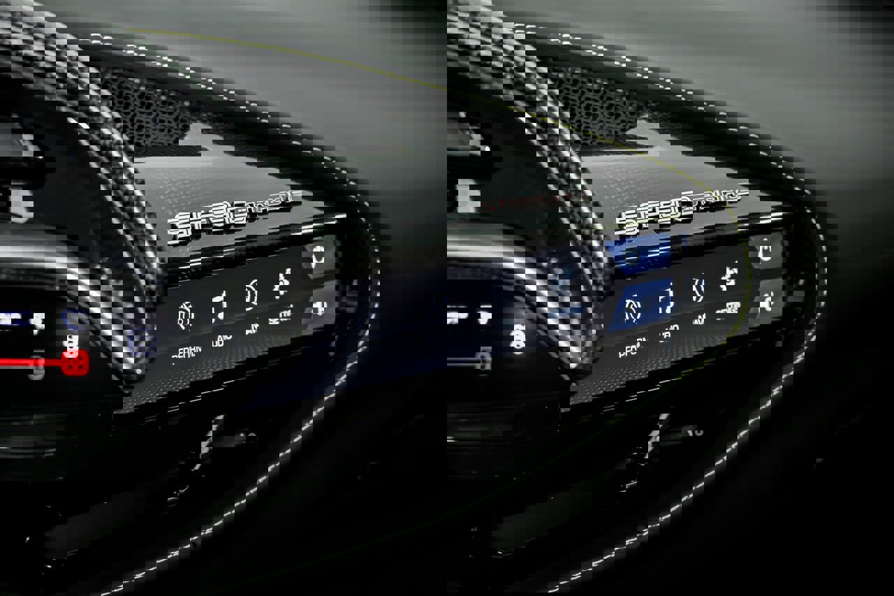 Used 2022 Ferrari SF90 Stradale image 31