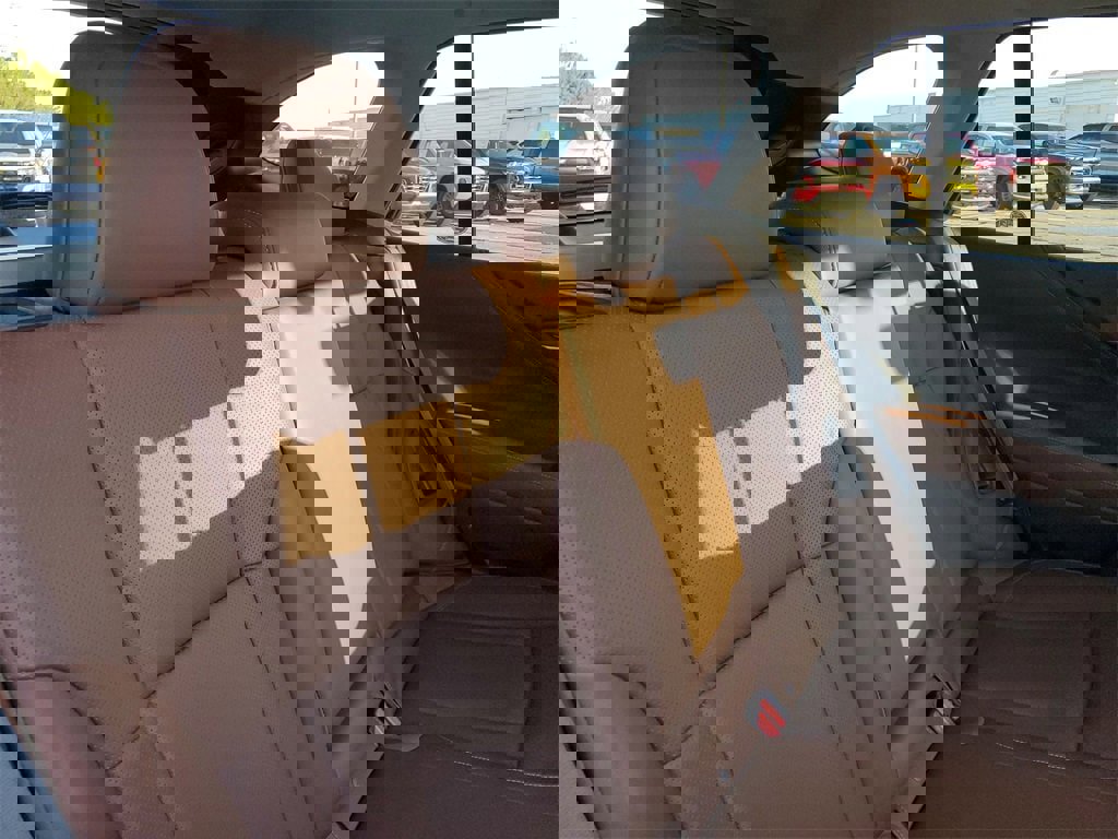 Used 2020 Subaru Outback Touring image 28