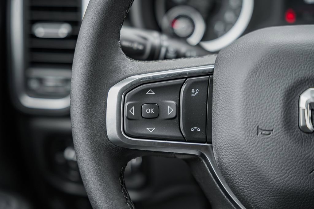 New 2026 RAM 1500 4x4 Crew Cab image 33