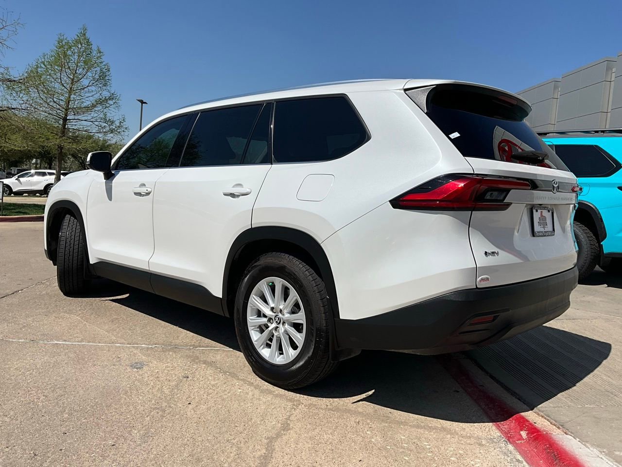 Used 2024 Toyota Grand Highlander XLE image 8