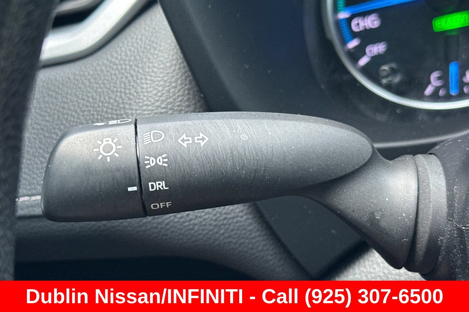 Used 2022 Toyota RAV4 LE AWD/4WD image 38
