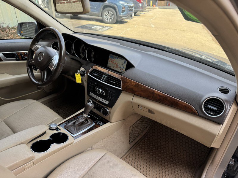 Used 2013 Mercedes-Benz C 300 4MATIC Sedan image 27