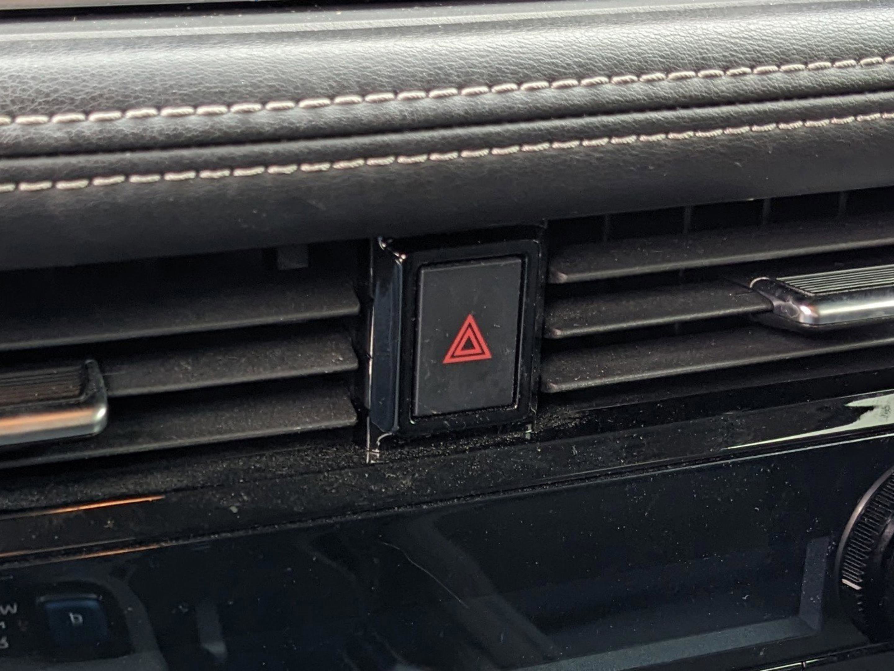 Used 2022 Nissan Rogue SV FWD image 29