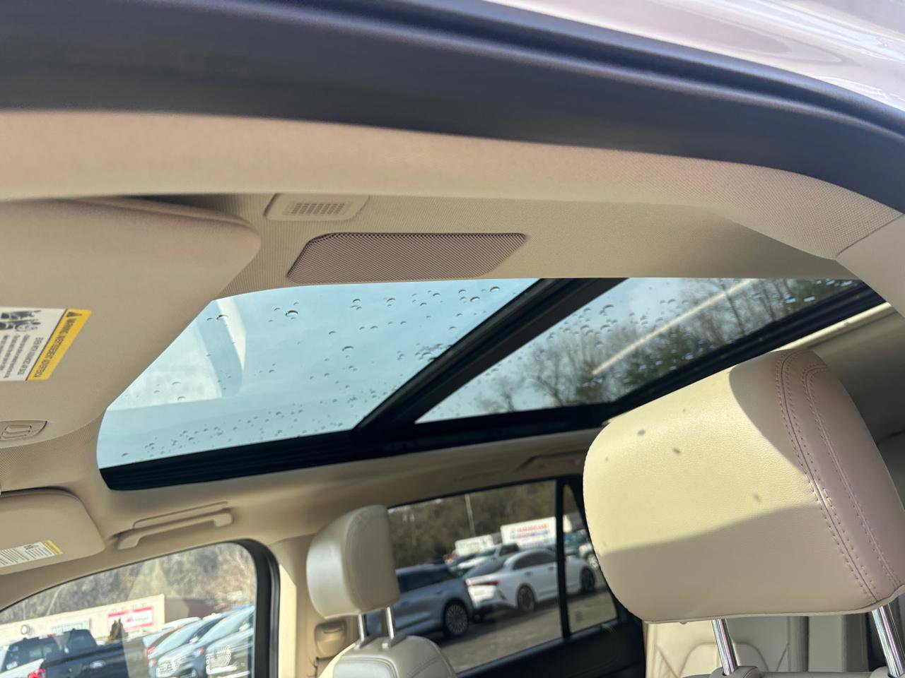 Used 2023 Ford Expedition Platinum image 9