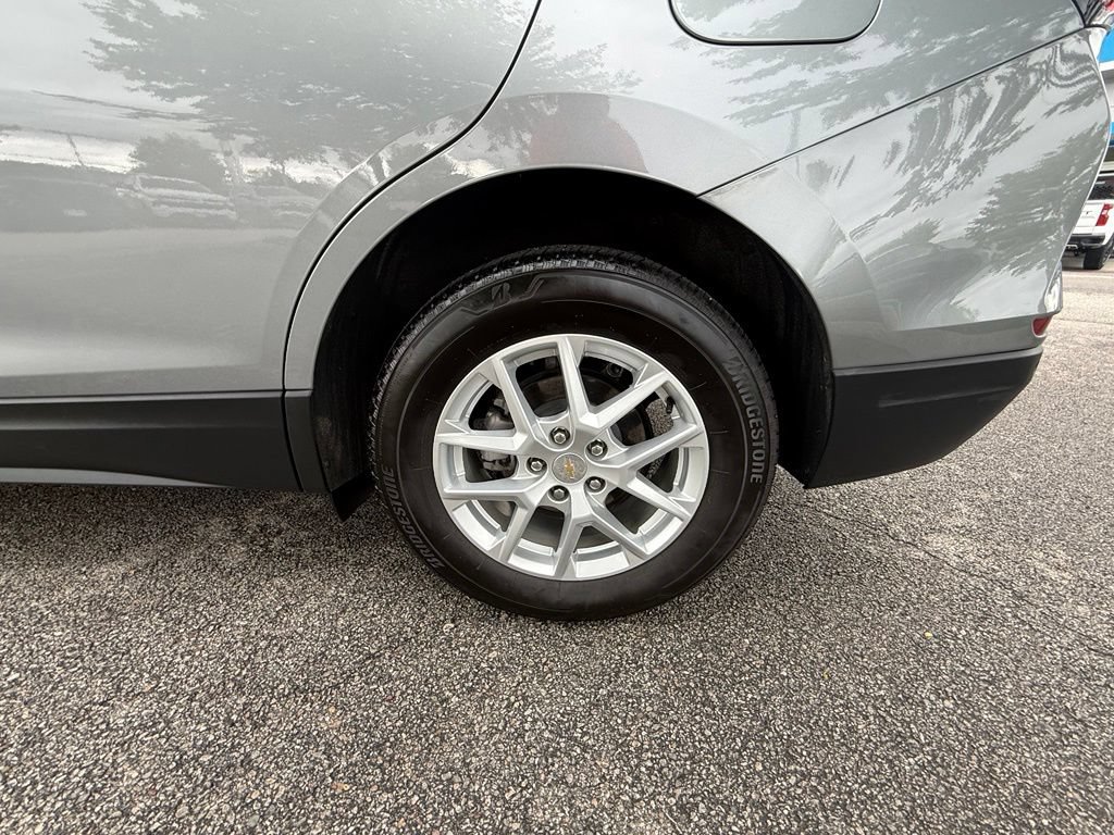 Used 2023 Chevrolet Equinox LS w/ LPO, Floor Liner Package AWD/4WD image 32