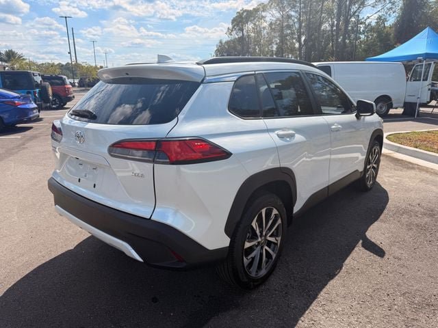 Used 2022 Toyota Corolla Cross XLE FWD image 18