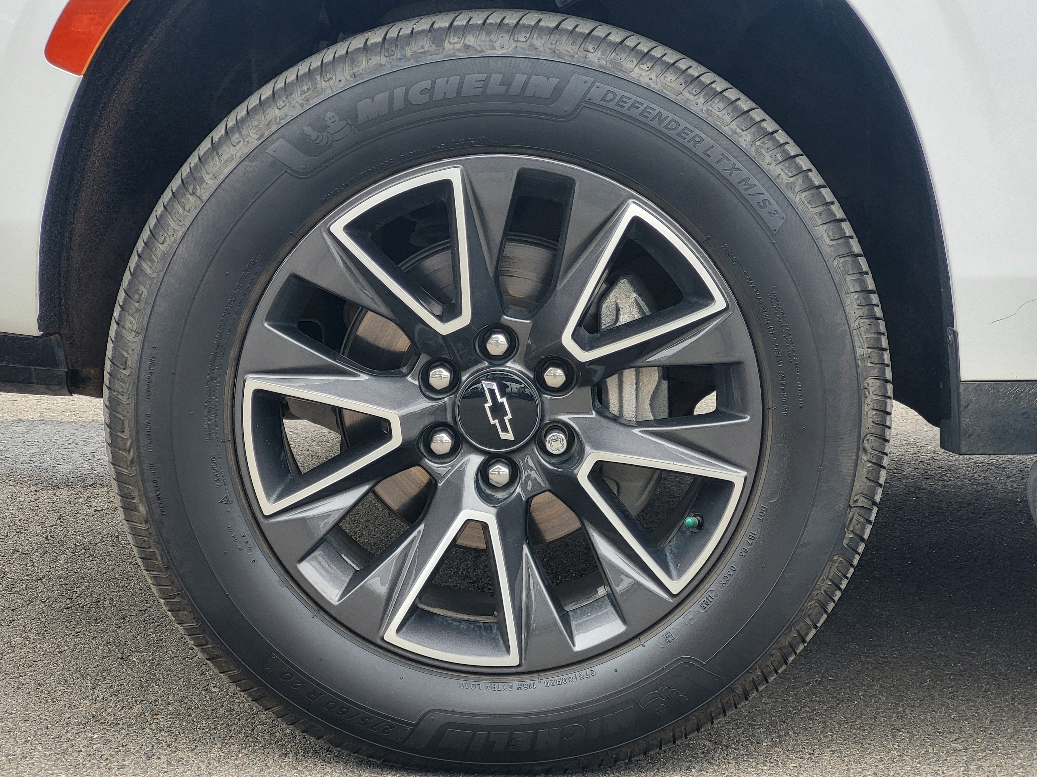 Used 2021 Chevrolet Suburban Z71 w/ Rear Media and Nav Package AWD/4WD image 10