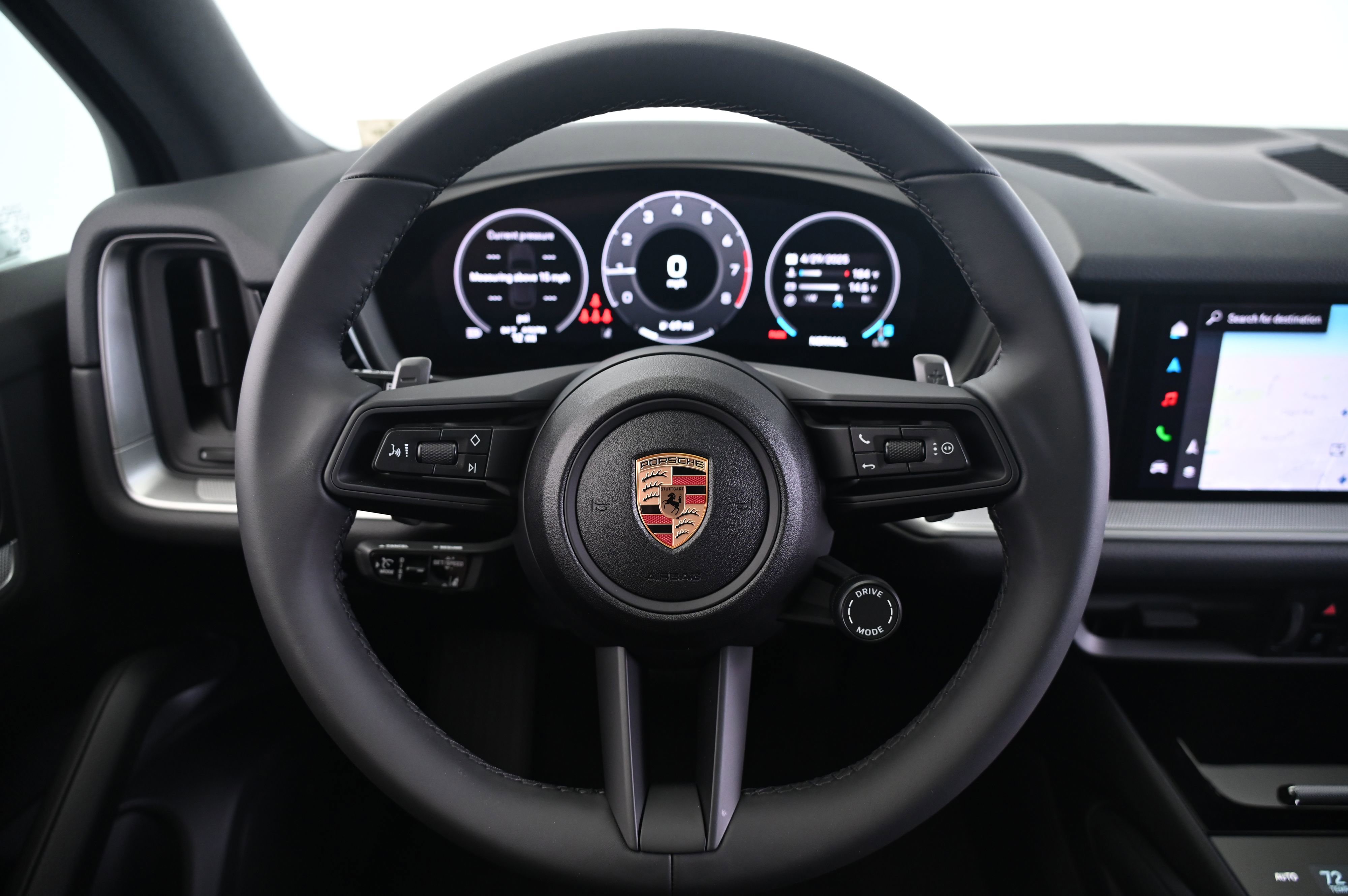 Certified 2025 Porsche Cayenne image 45