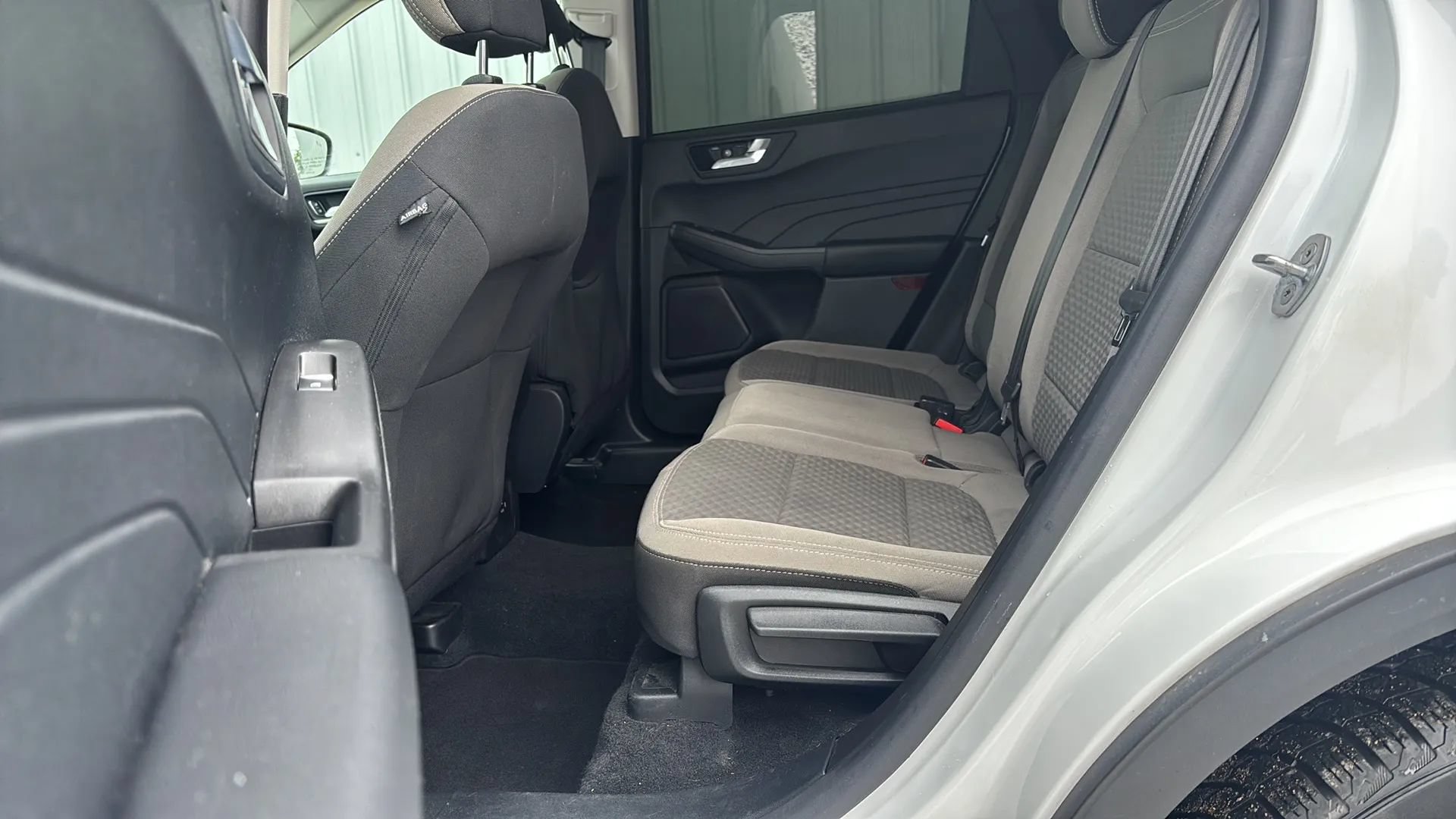Used 2021 Ford Escape SE FWD image 16