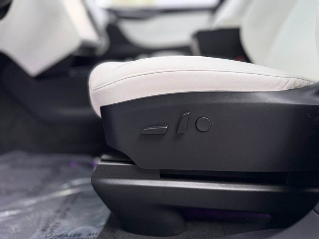 Used 2020 Tesla Model X Long Range image 26