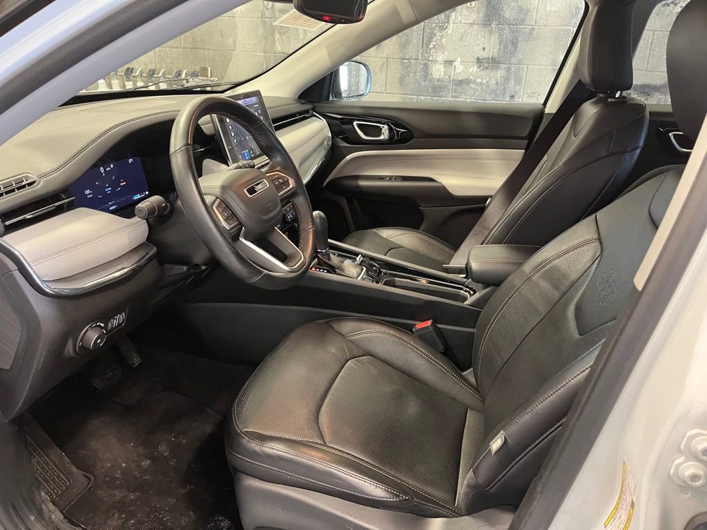 Used 2022 Jeep Compass Limited w/ Elite Group image 12