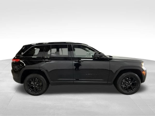 New 2026 Jeep Grand Cherokee Altitude AWD/4WD image 5