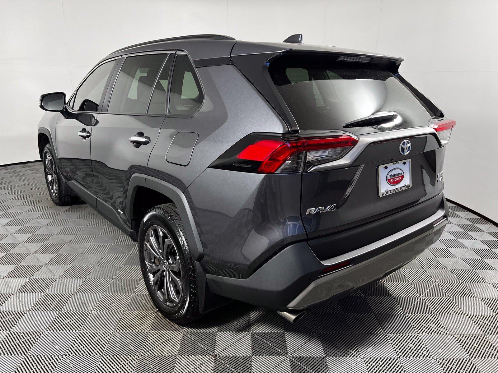 Certified 2022 Toyota RAV4 Limited w/ Limited Grade Weather Package AWD/4WD image 7