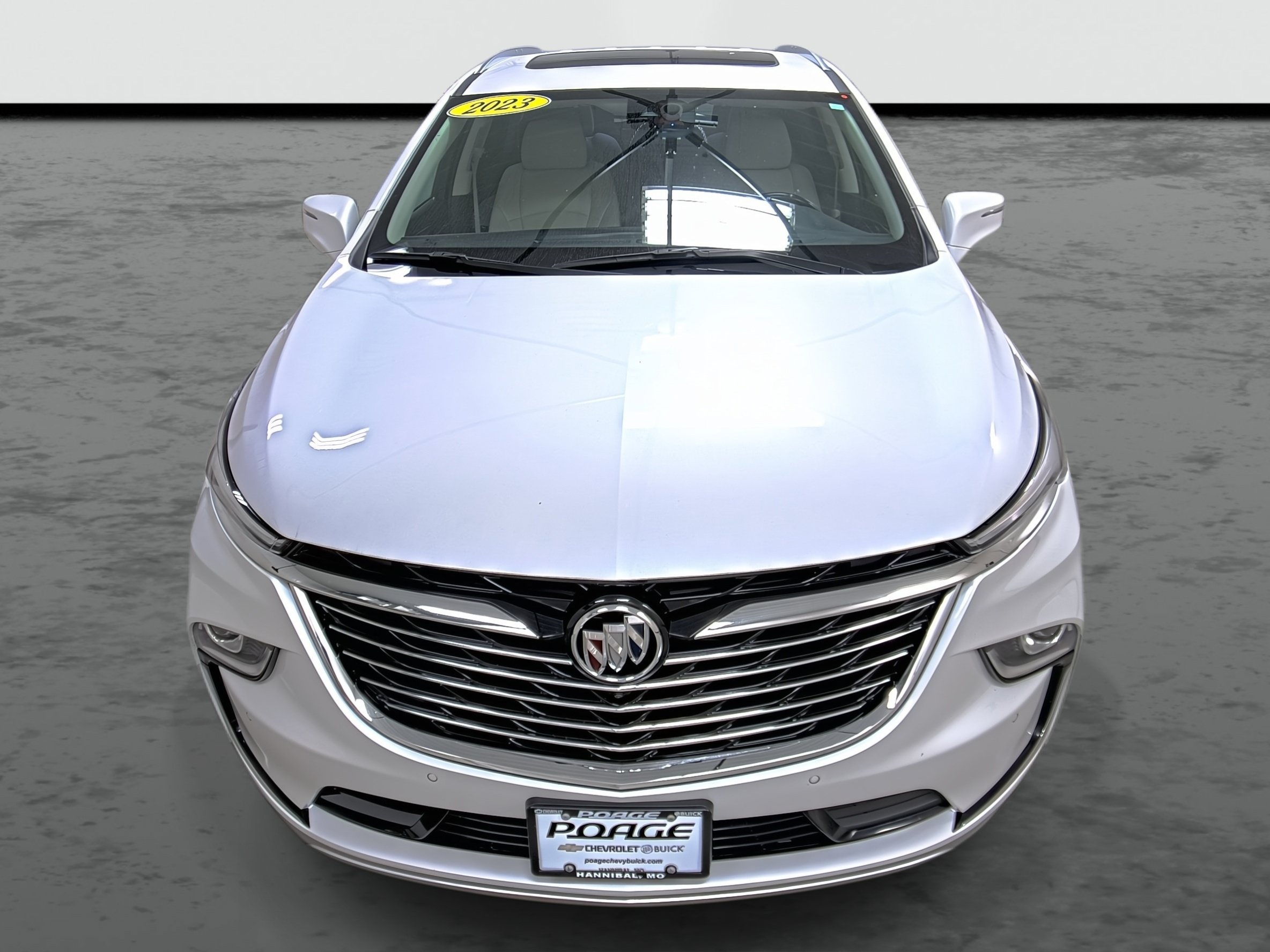Used 2023 Buick Enclave Essence AWD/4WD image 6