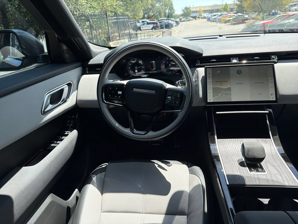 Used 2024 Land Rover Range Rover Velar Dynamic SE AWD/4WD image 34