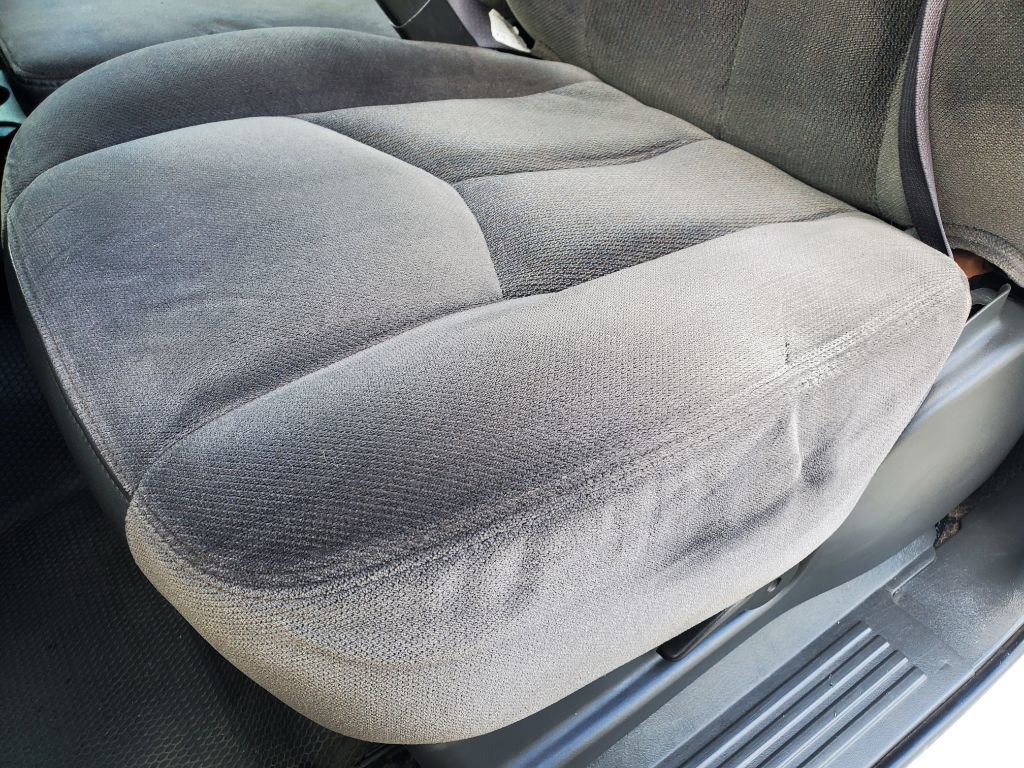 Used 2004 Chevrolet Silverado 1500 W/T RWD image 16