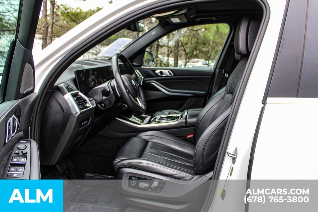 Used 2025 BMW X5 xDrive50e image 17