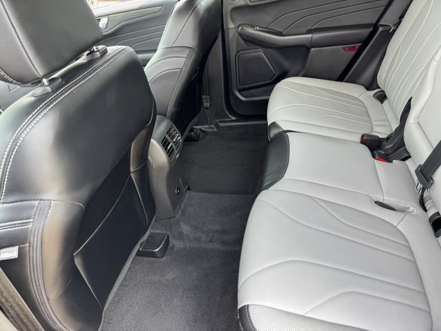 Used 2025 Ford Escape SE w/ PHEV Premium Package FWD image 15