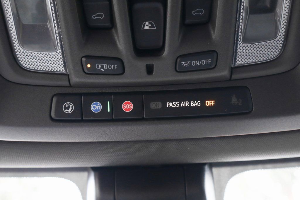 Used 2022 Chevrolet Silverado 1500 LTZ w/ LTZ Premium Package AWD/4WD image 30