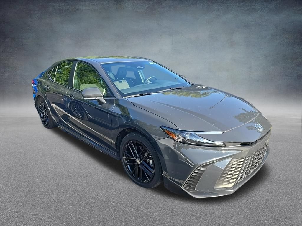 Used 2025 Toyota Camry SE FWD image 2