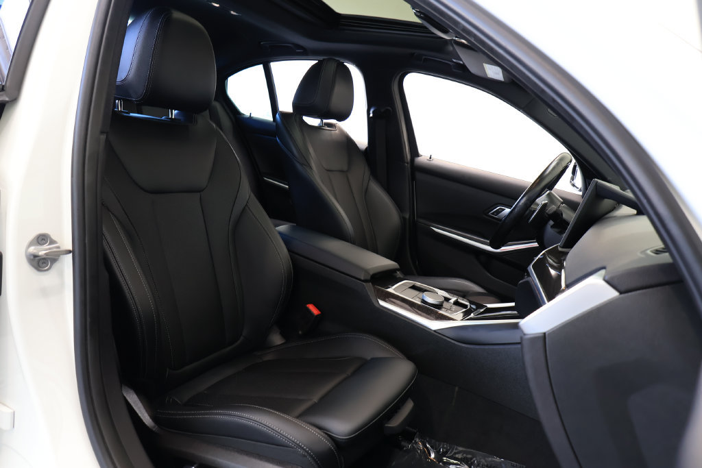 Used 2023 BMW M340i RWD image 21