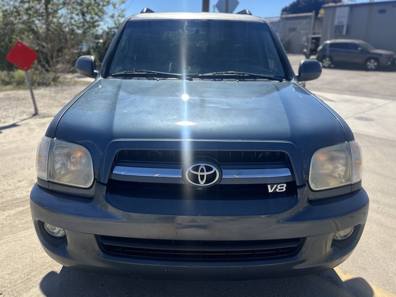 Used 2005 Toyota Sequoia SR5 RWD image 2
