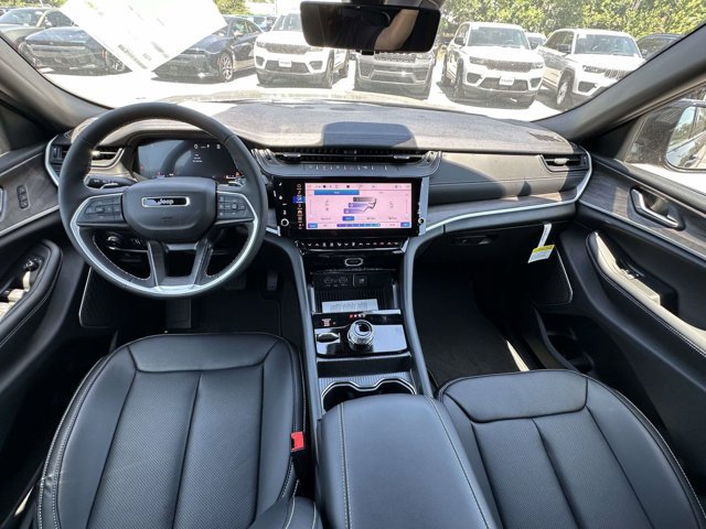 New 2026 Jeep Grand Cherokee L Limited w/ Luxury Tech Group II AWD/4WD image 7