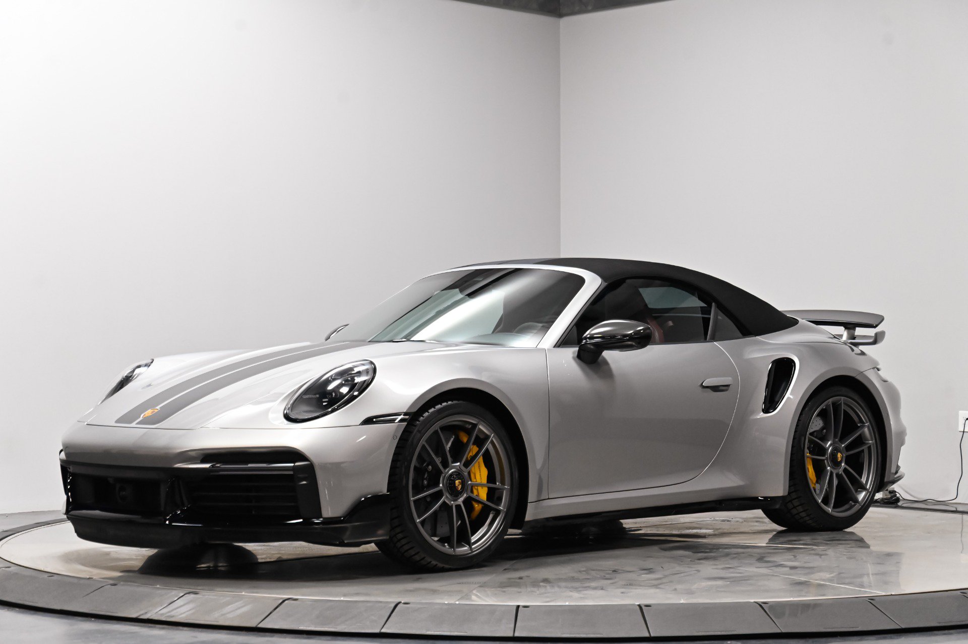 Used 2022 Porsche 911 Turbo S AWD/4WD image 3