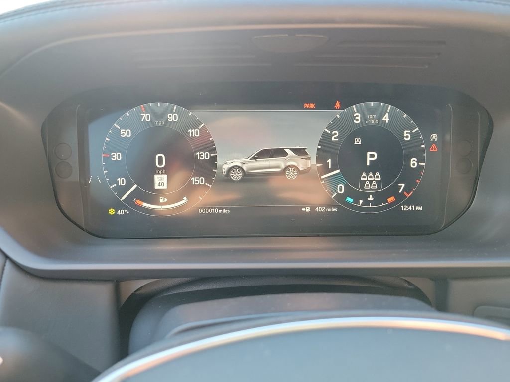 New 2024 Land Rover Discovery Metropolitan Edition image 17