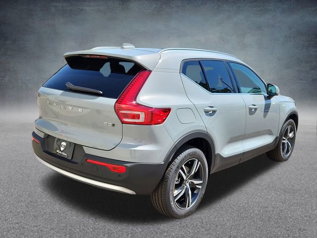 New 2025 Volvo XC40 B5 Core w/ Protection Package Premier AWD/4WD image 7