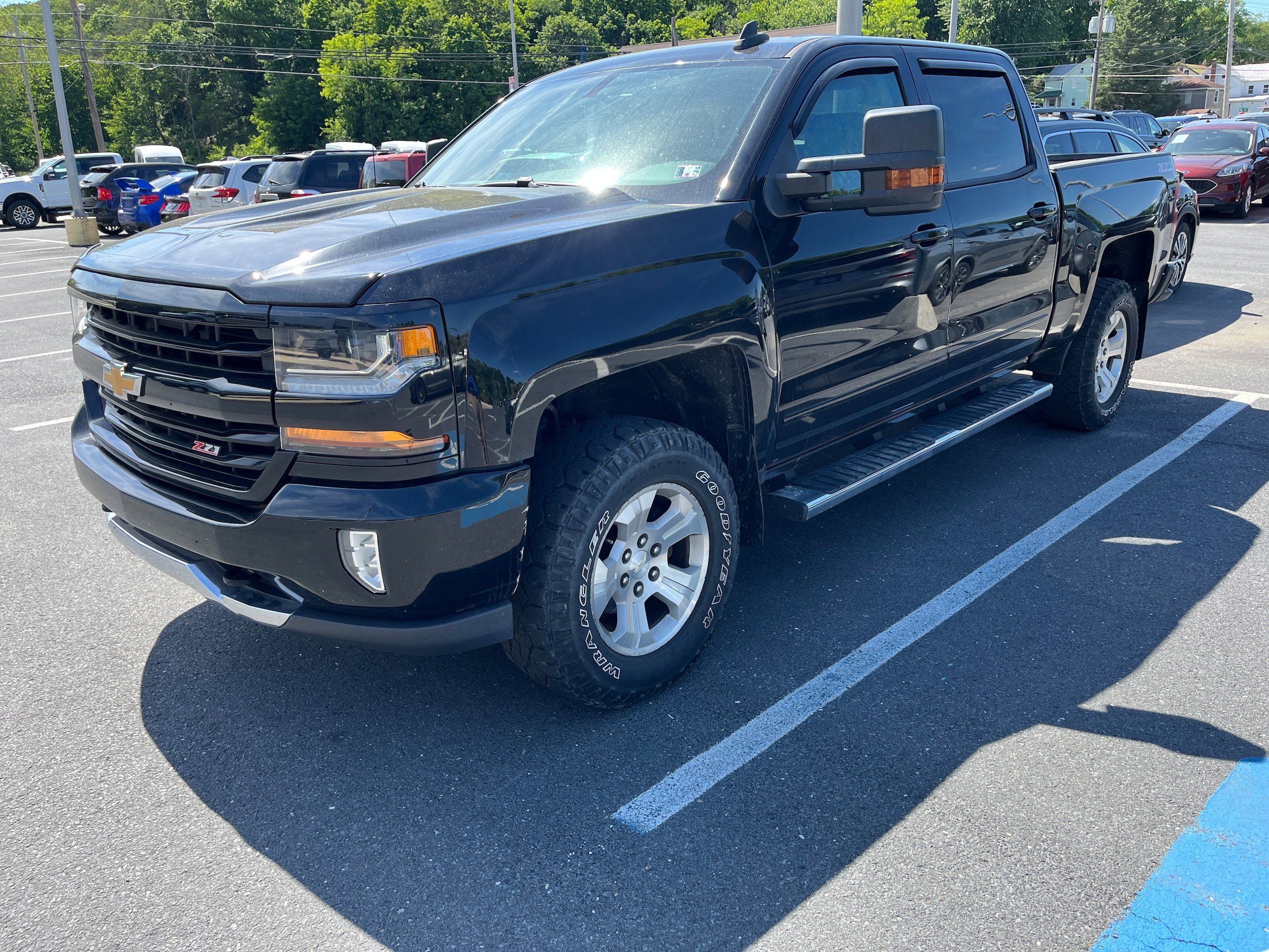 Used 2017 Chevrolet Silverado 1500 LT w/ All Star Edition AWD/4WD image 21