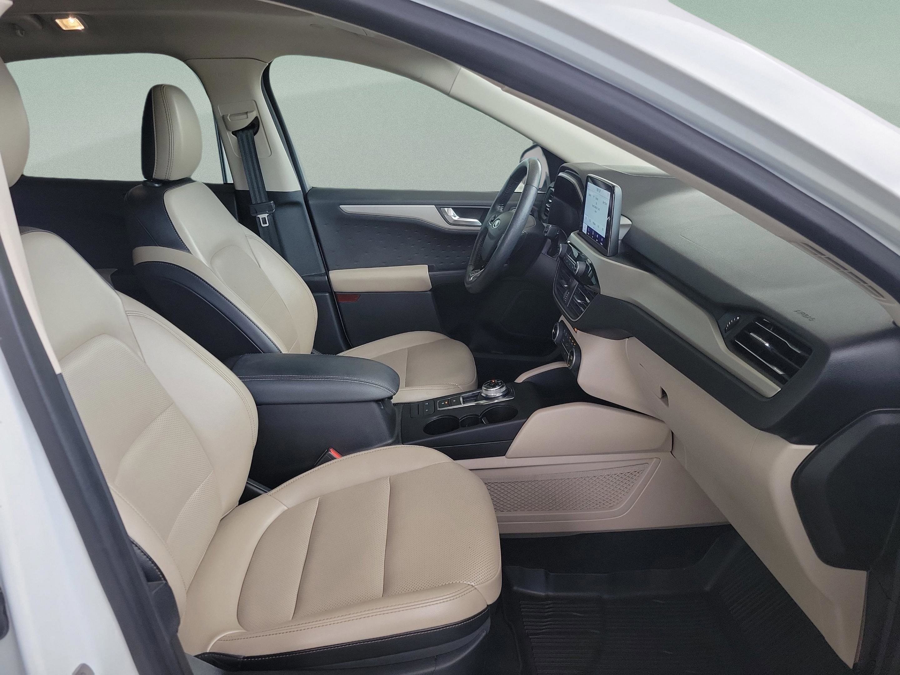 Used 2020 Ford Escape SEL image 7