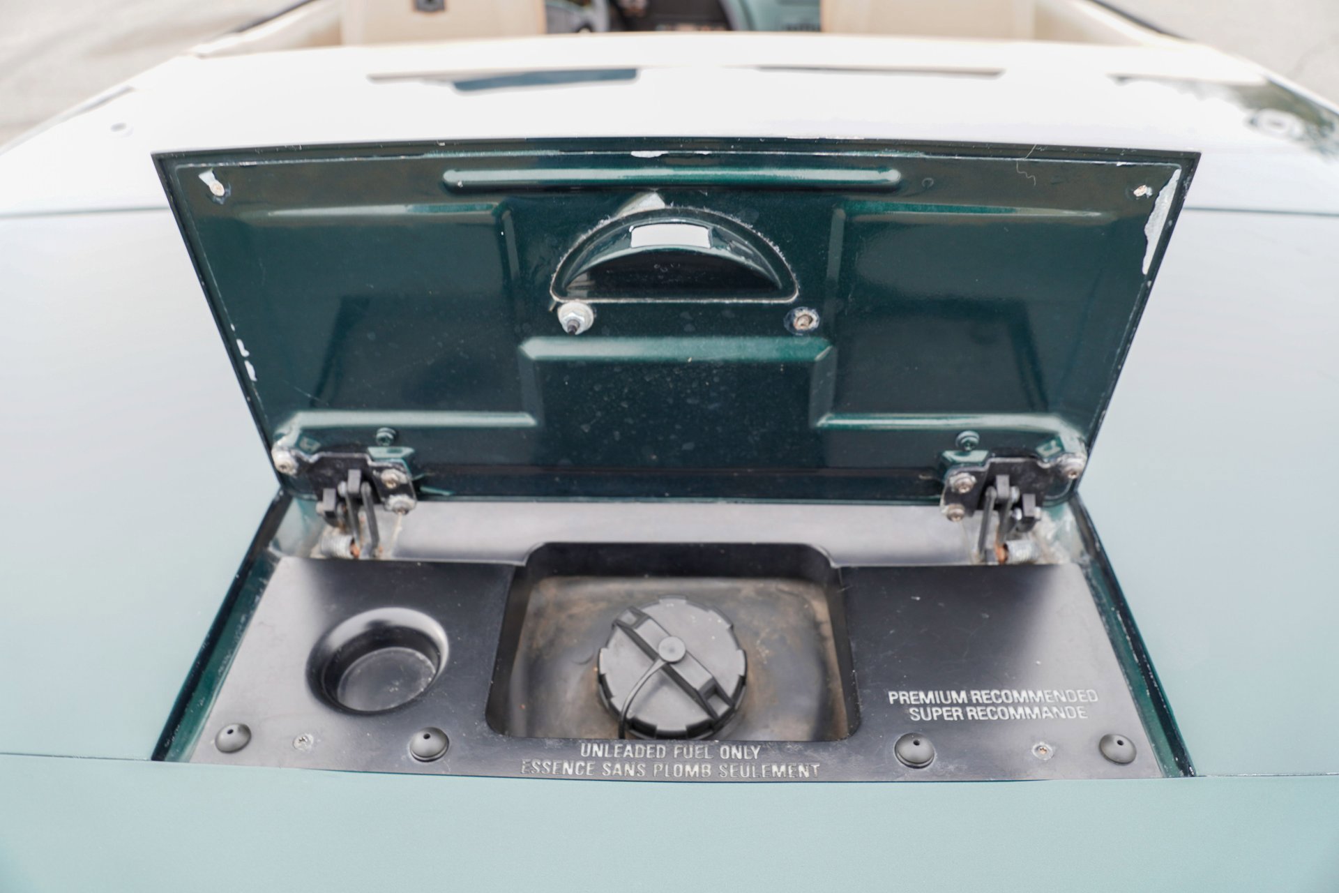 Used 1992 Chevrolet Corvette 2dr Convertible image 26