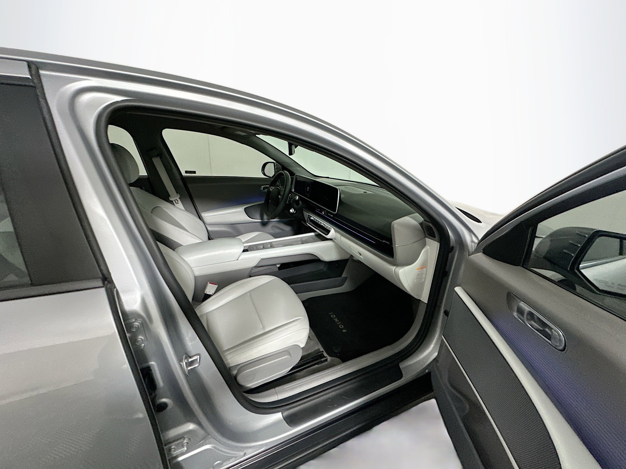 Used 2023 Hyundai Ioniq 6 SEL image 31