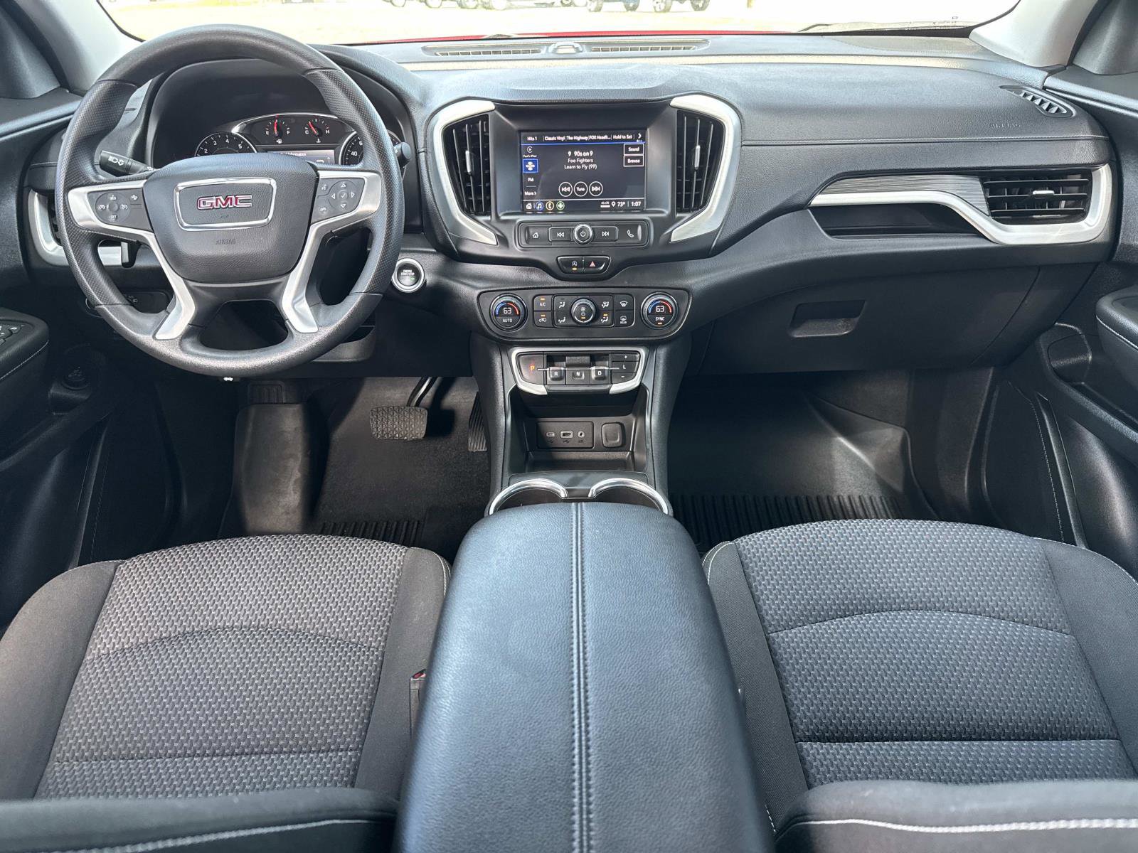 Used 2022 GMC Terrain SLE w/ Driver Convenience Package image 17