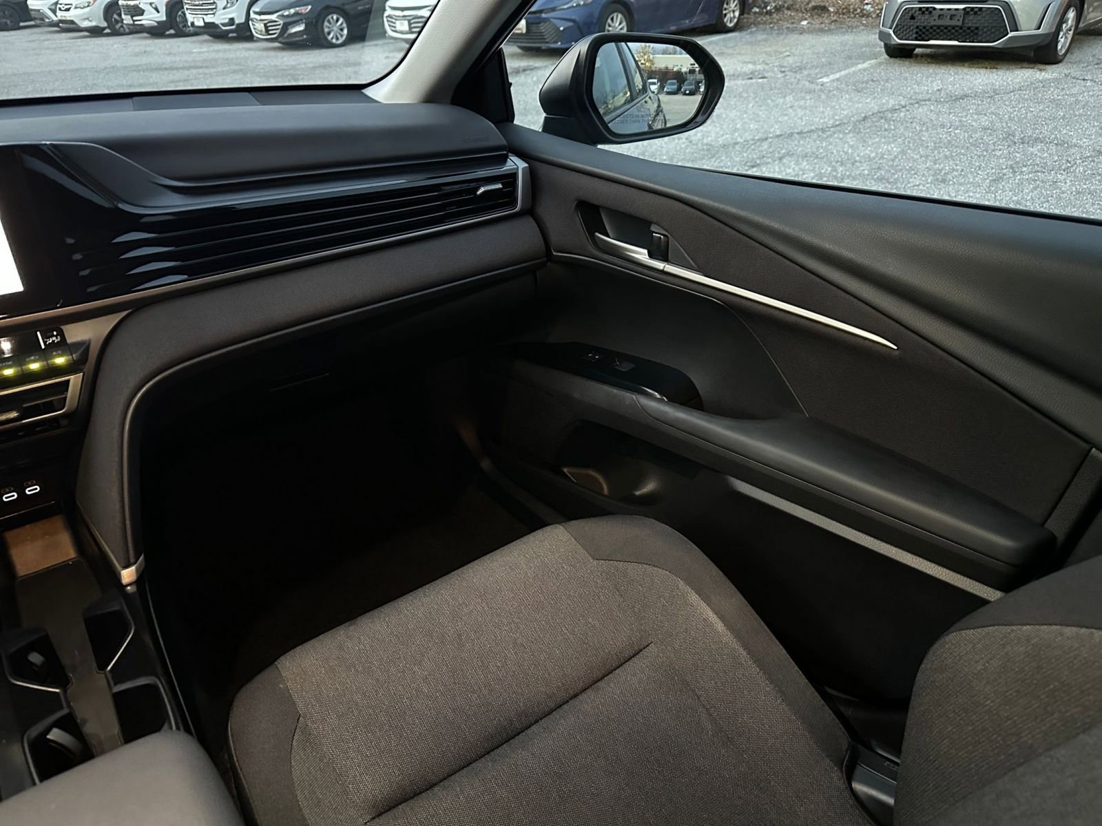 Used 2025 Toyota Camry LE image 34